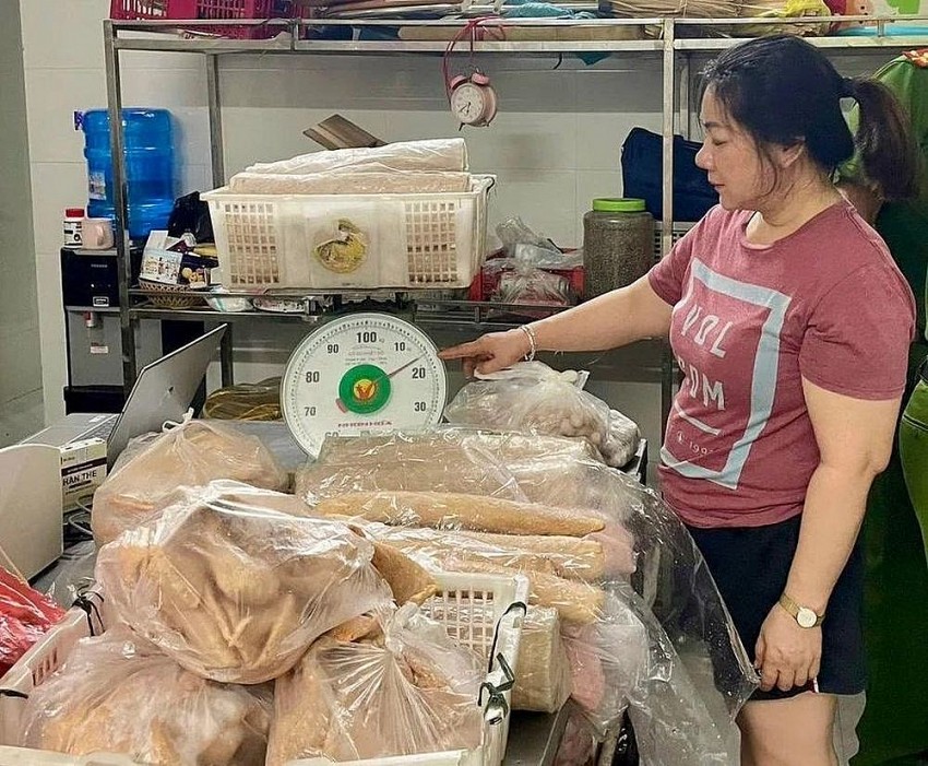 Phát hiện cơ sở sản xuất giò, chả ở Tuyên Quang sử dụng chất cấm