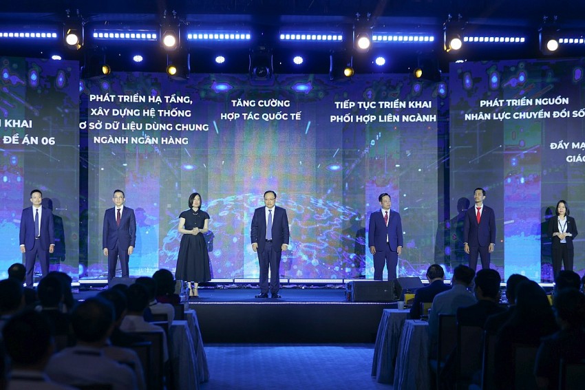 Thủ tướng: Mong ngành ngân hàng 