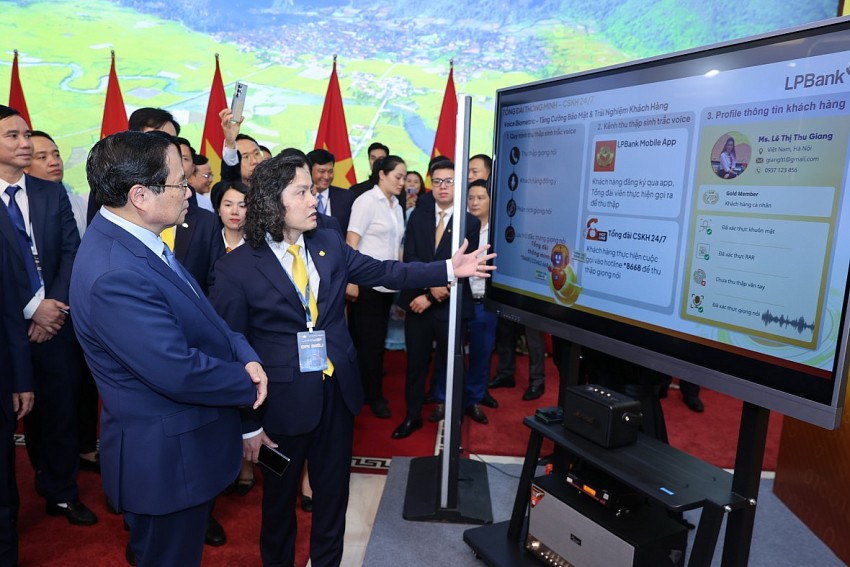 Thủ tướng: Mong ngành ngân hàng 