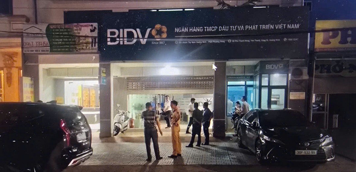 Quảng Ninh truy lùng đối tượng cướp ngân hàng, lấy đi số tiền lớn