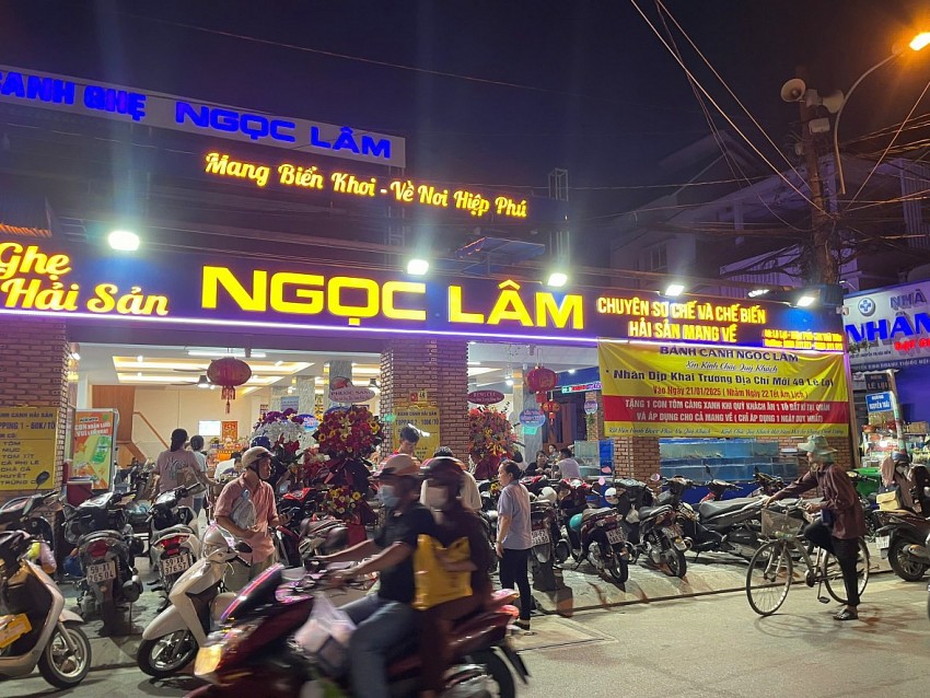 Bánh canh ghẹ Ngọc Lâm. Bánh canh ghẹ Ngọc Lâm.