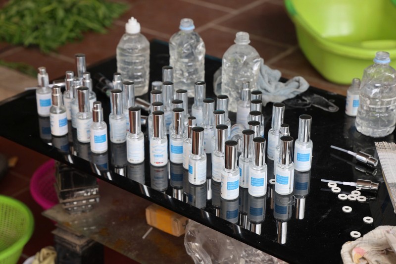 Bộ Y tế siết chặt mỹ phẩm tự chế trên các nền tảng thương mại điện tử. (Ảnh minh họa)