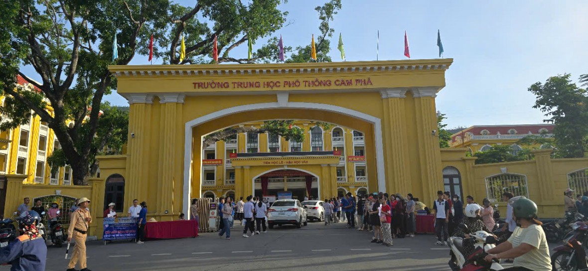 Hơn 15.700 sĩ tử Quảng Ninh chính thức bước vào Kỳ thi tuyển sinh lớp 10