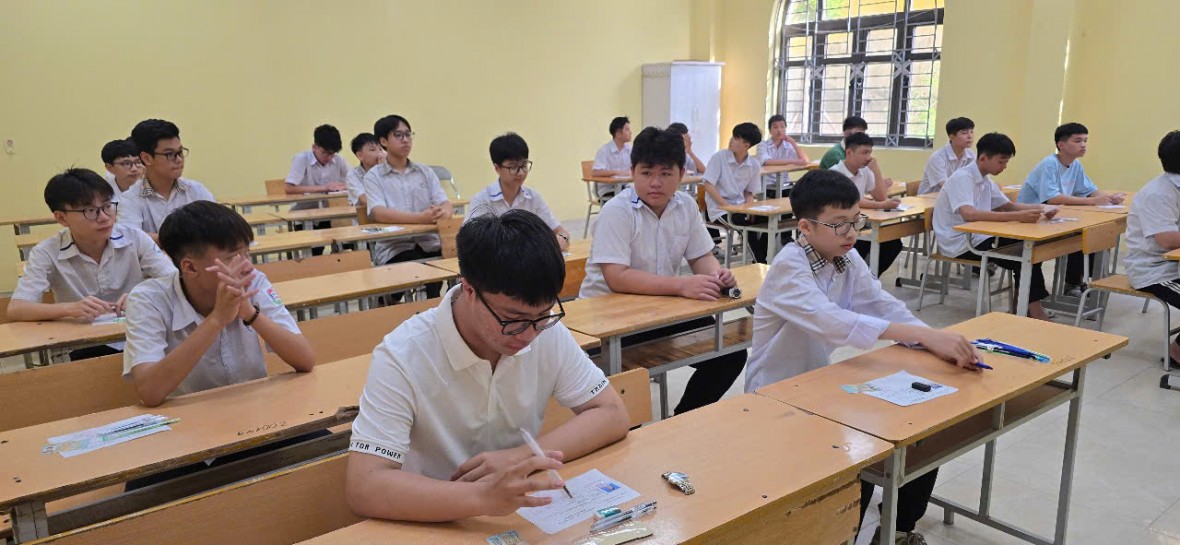 Hơn 15.700 sĩ tử Quảng Ninh chính thức bước vào Kỳ thi tuyển sinh lớp 10