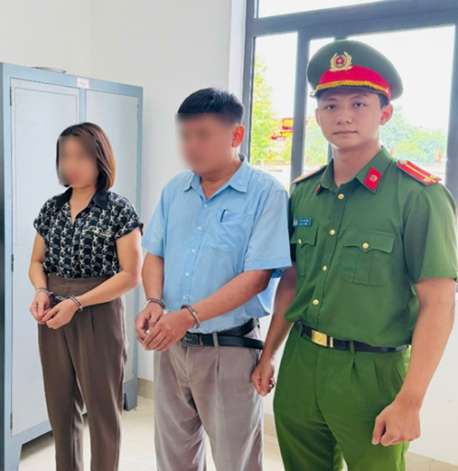 ơ quan Thi hành lệnh bắt bị can để tạm giam đối với bị can L.V.H.L và N.C.X - Ảnh Công an Đắk Lắk.