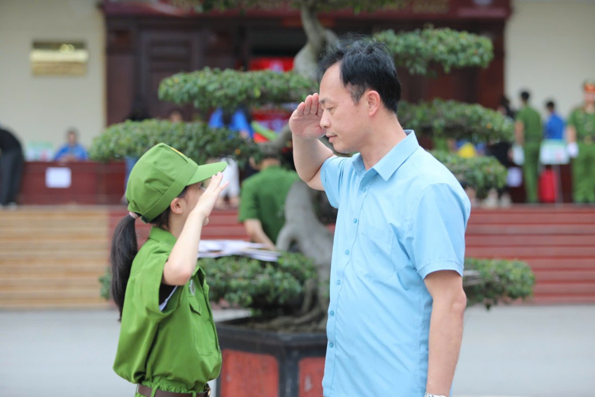 Hàng trăm “chiến sĩ nhí” hào hứng trải nghiệm kỳ nghỉ hè lý thú