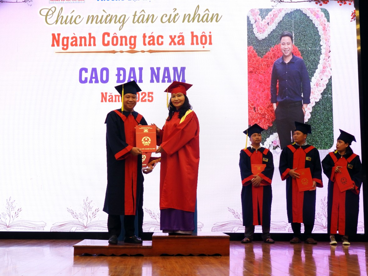 Trường Đại học Cửu Long đã đào tạo và cấp bằng cho gần 38.000 cử nhân, kỹ sư