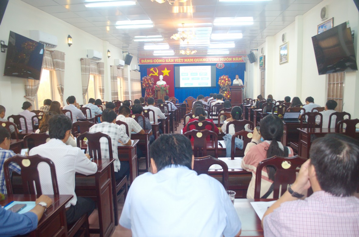 Tiếp tục tập huấn công tác Tư pháp cho công chức Tư pháp trong khi thực hiện chính quyền địa phương 2 cấp ở Bạc Liêu Tiếp tục tập huấn công tác Tư pháp cho công chức Tư pháp trong khi thực hiện chính quyền địa phương 2 cấp ở Bạc Liêu