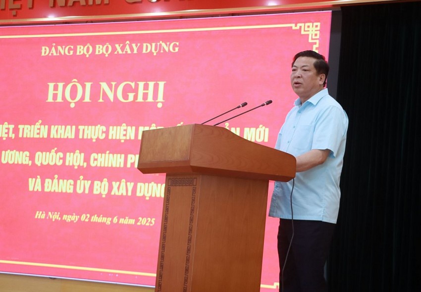 Bộ trưởng Bộ Xây dựng Trần Hồng Minh. Ảnh CTTĐT Bộ xây dựng Bộ trưởng Bộ Xây dựng Trần Hồng Minh. Ảnh CTTĐT Bộ xây dựng