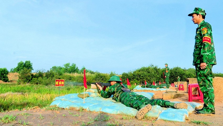 Từ bỡ ngỡ đến bản lĩnh: Hành trình của chiến sĩ mới Từ bỡ ngỡ đến bản lĩnh: Hành trình của chiến sĩ mới