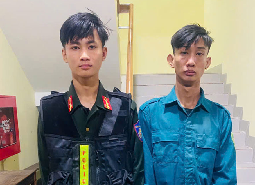 Bắt giữ hai đối tượng giả danh CSCĐ cưỡng đoạt tiền của người tham gia giao thông