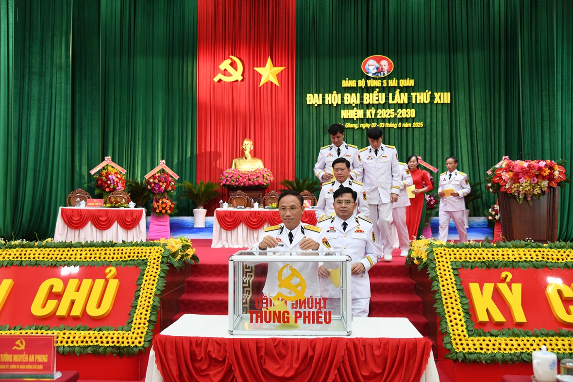 Đảng bộ Vùng 5 Hải quân: Phát huy bản lĩnh, trí tuệ, xây dựng đơn vị cách mạng, chính quy, tinh nhuệ, hiện đại