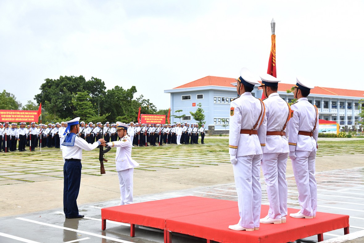 Bộ Tư lệnh Vùng 5 Hải quân tổ chức Lễ tuyên thệ chiến sĩ mới năm 2025 Bộ Tư lệnh Vùng 5 Hải quân tổ chức Lễ tuyên thệ chiến sĩ mới năm 2025