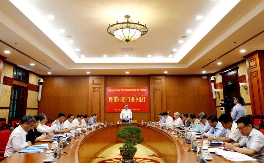 Ban Chỉ đạo Trung ương về hoàn thiện thể chế, pháp luật họp Phiên họp thứ nhất. Ảnh: VGP/Giang Oanh Ban Chỉ đạo Trung ương về hoàn thiện thể chế, pháp luật họp Phiên họp thứ nhất. Ảnh: VGP/Giang Oanh