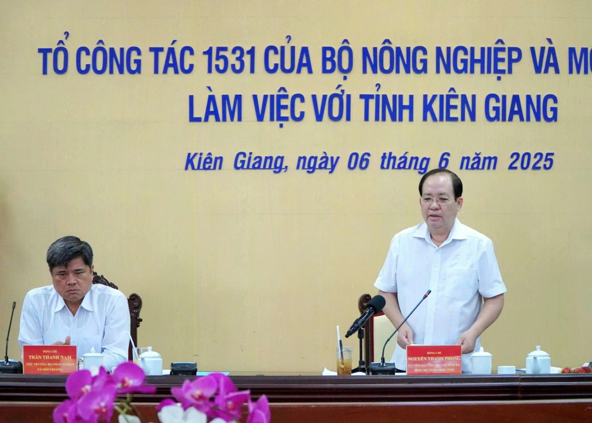 Thứ trưởng Bộ Nông nghiệp và Môi trường Trần Thanh Nam làm việc với Kiên Giang về công tác đấu tranh, phòng chống buôn lậu, gian lận thương mại