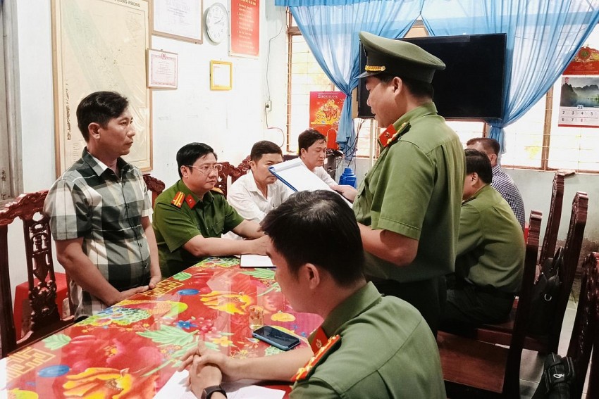 Bến Tre: Chủ tàu cá vi phạm vùng biển nước ngoài bị phạt 900 triệu đồng Bến Tre: Chủ tàu cá vi phạm vùng biển nước ngoài bị phạt 900 triệu đồng