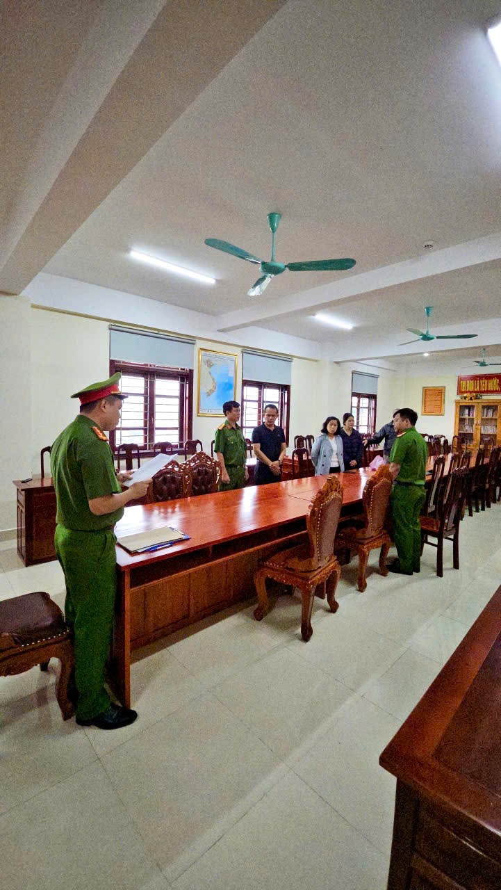 Bắt Giám đốc Công ty TNHH bất động sản Thanh Bình vì “biến đất công thành đất tư” Bắt Giám đốc Công ty TNHH bất động sản Thanh Bình vì “biến đất công thành đất tư”