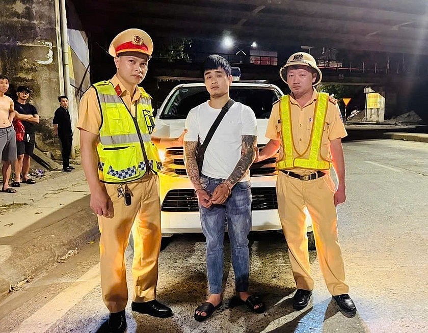 “Nữ quái” bán ma túy để người mua sử dụng bằng thuốc lá điện tử