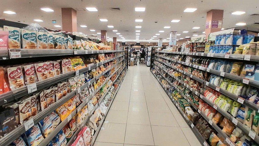 Bán lẻ hàng hóa và doanh thu dịch vụ tiêu dùng tiếp đà tăng trưởng