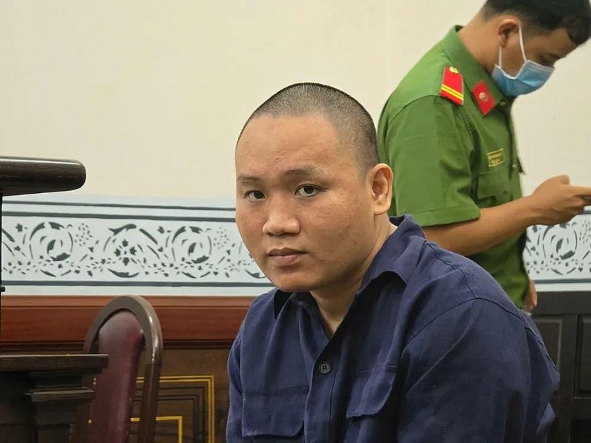 Tuyên phạt đối tượng tâm thần do sử dụng ma túy dùng dao đâm nhiều nhát vào cán bộ công an