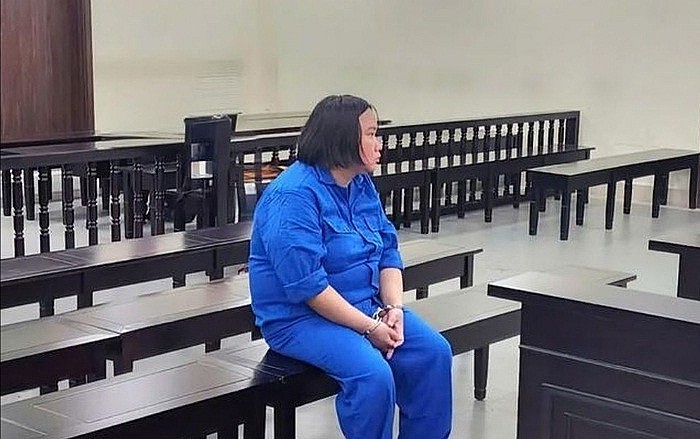 Giả danh "vợ hai" của lãnh đạo cấp cao để lừa đảo chiếm đoạt tài sản