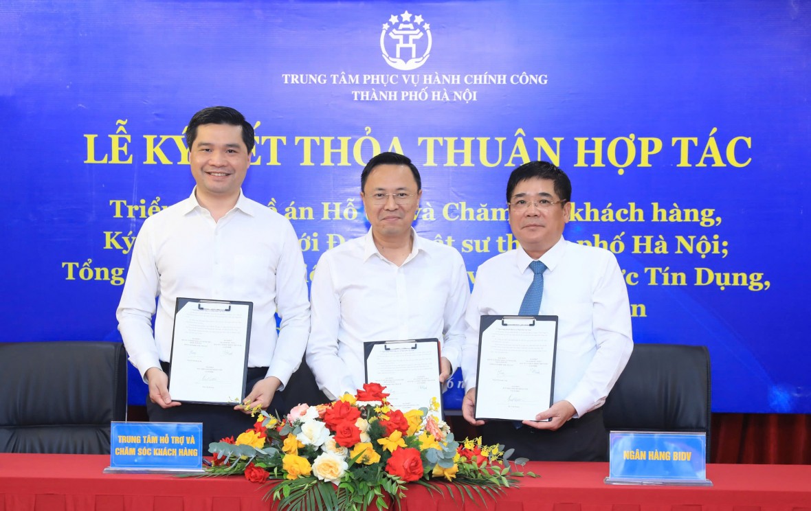 Hà Nội: Tăng cường hỗ trợ nâng cao chất lượng dịch vụ công trực tuyến