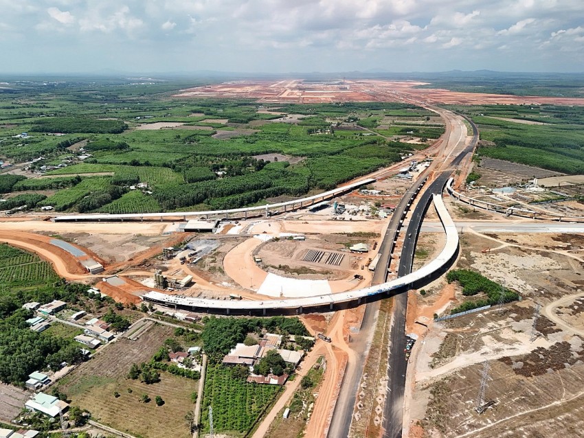 Tăng tốc thi công 04 tuyến giao thông chính kết nối đến Sân bay Long Thành