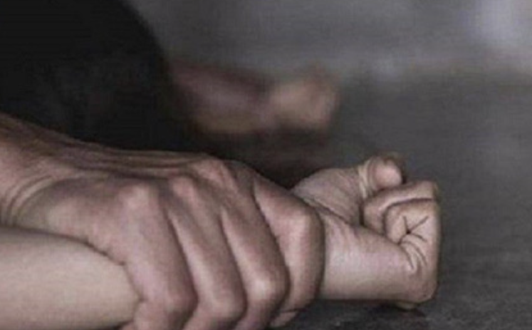 Sau chia tay, bị vợ hờ tố giao cấu với người từ đủ 13 tuổi đến dưới 16 tuổi