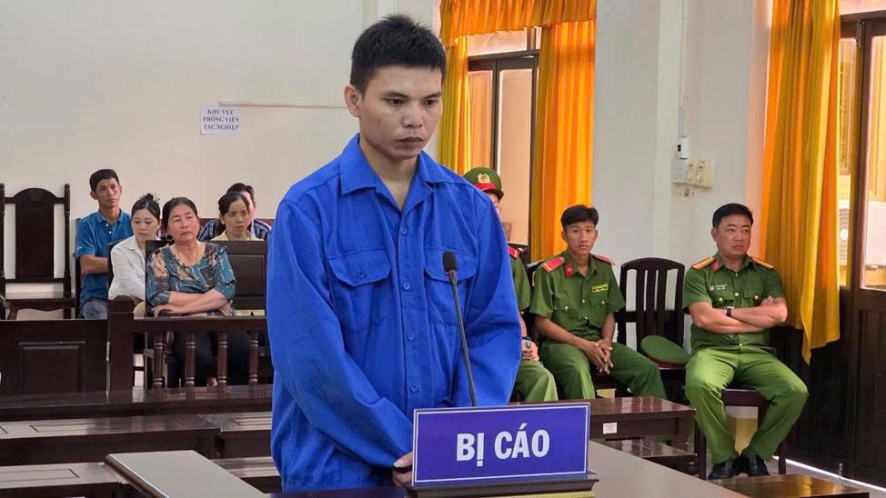 Phạt 12 năm tù gã đàn ông dùng thủ đoạn mê tín để lừa đảo, chiếm đoạt của bạn học cũ hơn 2,8 tỷ đồng Phạt 12 năm tù gã đàn ông dùng thủ đoạn mê tín để lừa đảo, chiếm đoạt của bạn học cũ hơn 2,8 tỷ đồng