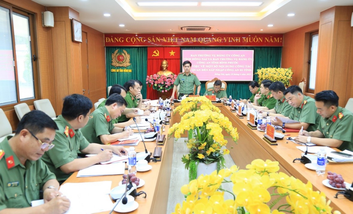 Công an Đồng Nai làm việc với Công an Bình Phước về công tác chuẩn bị sáp nhập