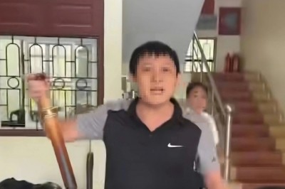 Ông Dương Văn H. bị tạm đình chỉ công tác. Ông Dương Văn H. bị tạm đình chỉ công tác.