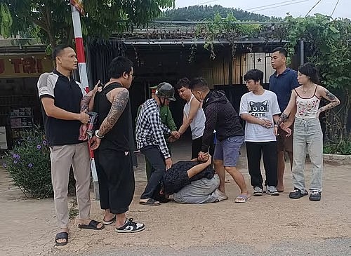 undefined 4 đối tượng mang quốc tịch Trung Quốc gây ra vụ cướp ô tô bị bắt giữ.