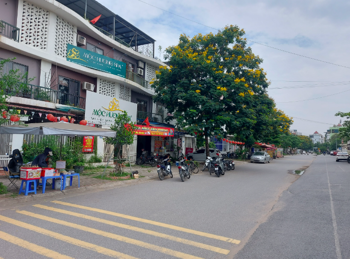 Hạ tầng đường xá Dự án Khu đô thị mới Nam 32 khang trang, sạch sẽ.