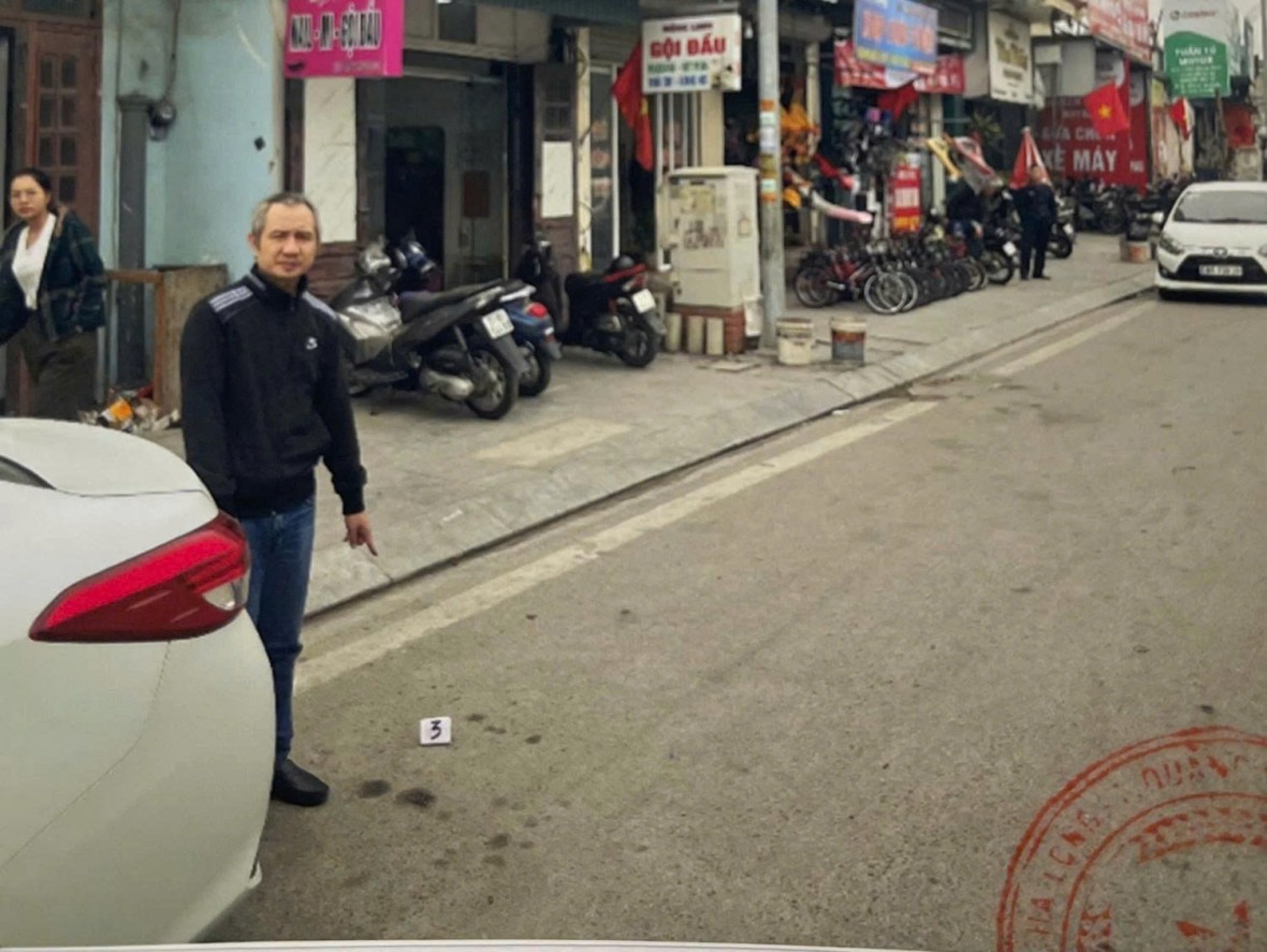 Thiếu tiền cá độ bóng đá, đem xe ô tô ông chủ đi cầm cố lấy 350 triệu đồng