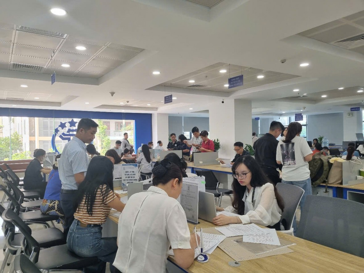 Bộ Nội vụ đề nghị giữ chân cán bộ, công chức có năng lực còn từ 10 năm đến tuổi nghỉ hưu