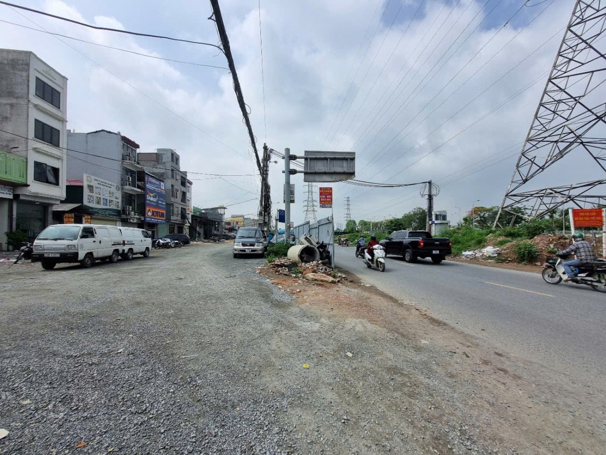   Tính pháp lý của các dự án liên quan đến phát triển kinh tế - xã hội của Việt Nam còn nhiều bất cập. 