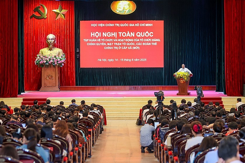 Đến ngày 30/6, công bố đồng loạt tổ chức chính quyền địa phương 2 cấp Đến ngày 30/6, công bố đồng loạt tổ chức chính quyền địa phương 2 cấp