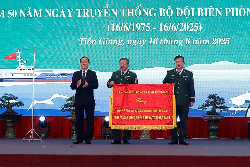 Tiền Giang: Họp mặt kỷ niệm 50 năm ngày Truyền thống Bộ đội Biên phòng Tiền Giang: Họp mặt kỷ niệm 50 năm ngày Truyền thống Bộ đội Biên phòng