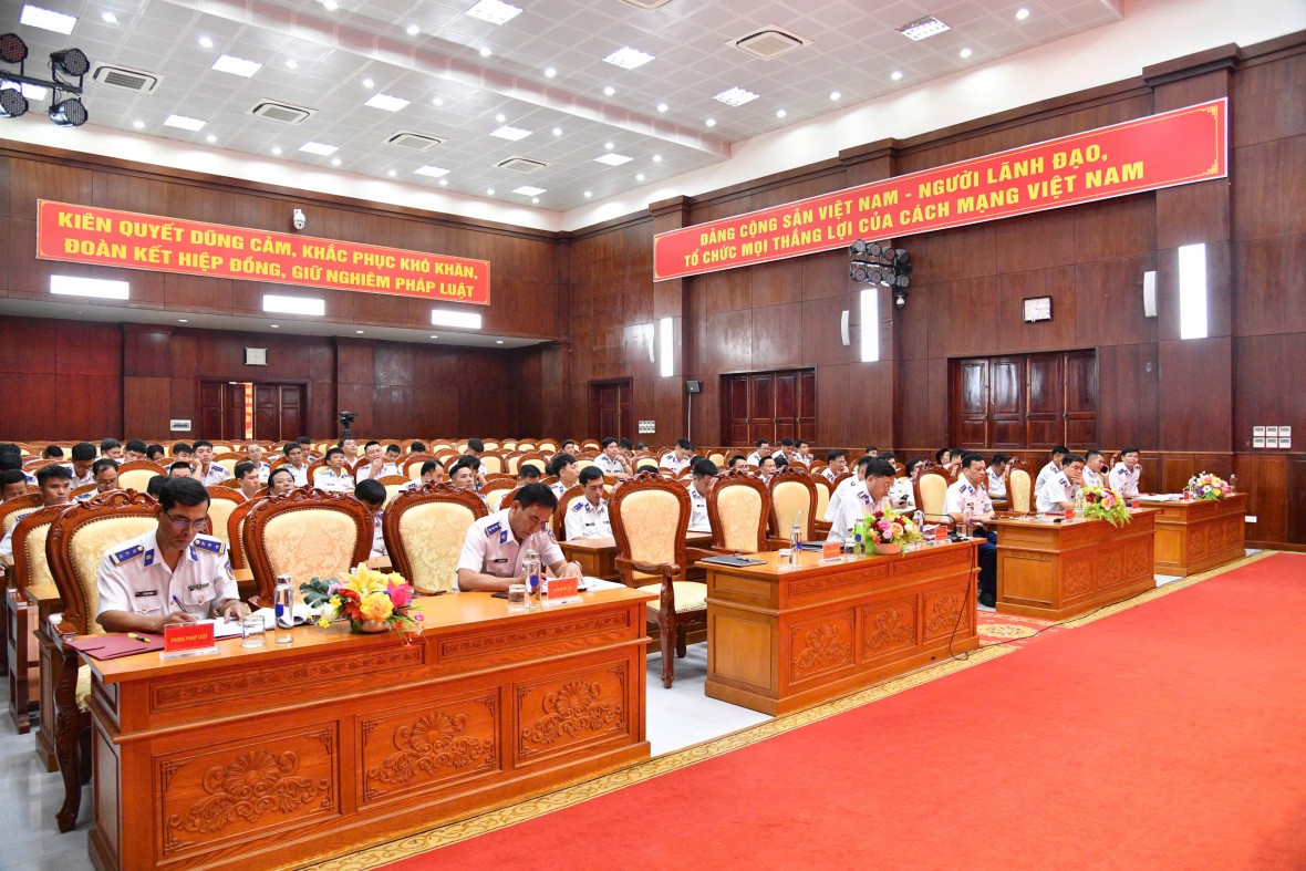 Bộ Tư lệnh Vùng Cảnh sát biển 4: Nâng cao trình độ của cán bộ trong huấn luyện điều lệnh, thể dục thể thao