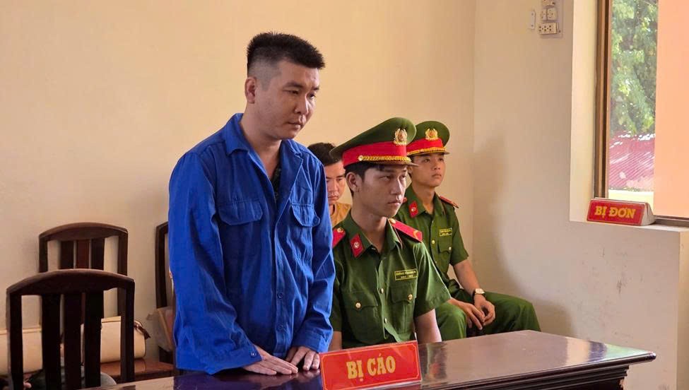 Một “cò” lúa ở Kiên Giang lãnh án 05 năm tù vì lạm dụng tín nhiệm chiếm đoạt hơn nửa tỷ đồng Một “cò” lúa ở Kiên Giang lãnh án 05 năm tù vì lạm dụng tín nhiệm chiếm đoạt hơn nửa tỷ đồng