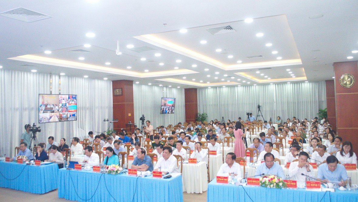 Cà Mau: Hoàn thành 4.400 căn nhà, phát động Đề án sinh kế mới