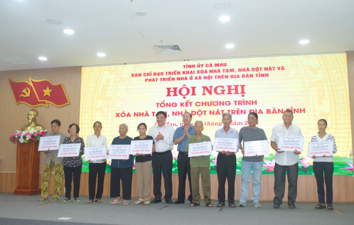 Cà Mau: Hoàn thành 4.400 căn nhà, phát động Đề án sinh kế mới