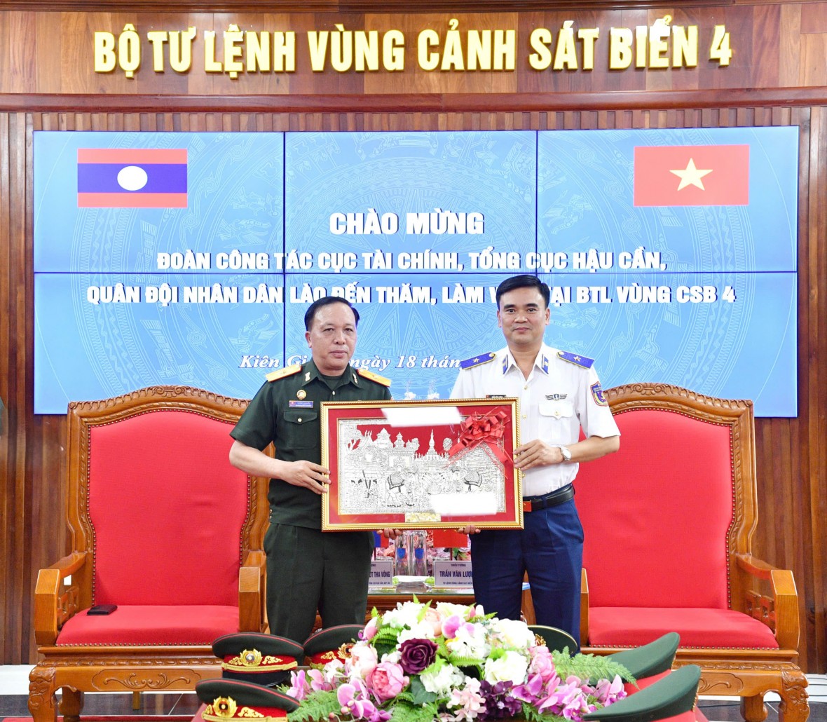 BTL Vùng Cảnh sát biển 4 đón và làm việc với Đoàn công tác Cục Tài chính, Tổng cục Hậu Cần, Bộ Quốc phòng Lào BTL Vùng Cảnh sát biển 4 đón và làm việc với Đoàn công tác Cục Tài chính, Tổng cục Hậu Cần, Bộ Quốc phòng Lào
