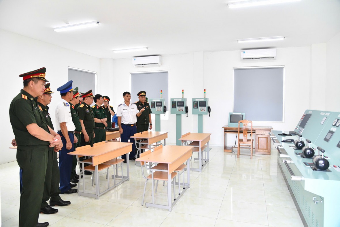 BTL Vùng Cảnh sát biển 4 đón và làm việc với Đoàn công tác Cục Tài chính, Tổng cục Hậu Cần, Bộ Quốc phòng Lào BTL Vùng Cảnh sát biển 4 đón và làm việc với Đoàn công tác Cục Tài chính, Tổng cục Hậu Cần, Bộ Quốc phòng Lào