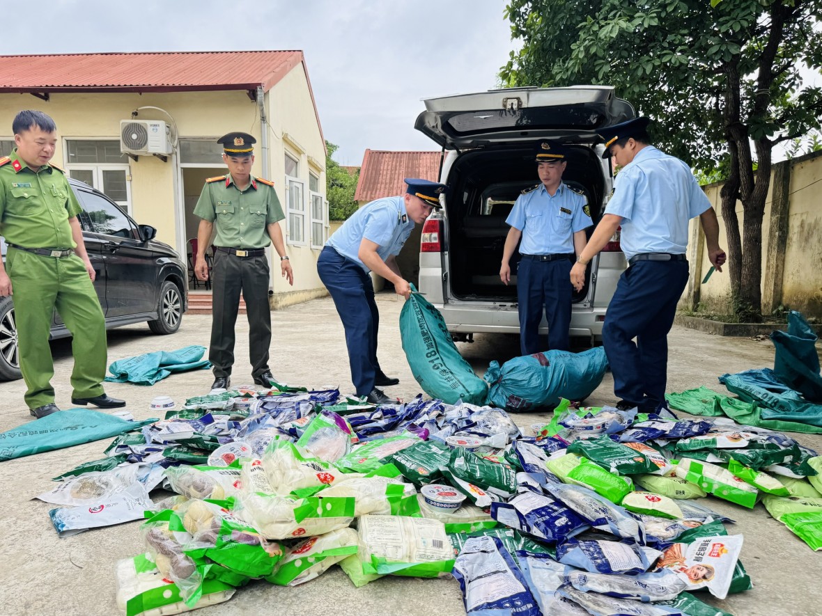 Trong vòng 1 tháng, Chi cục QLTT tỉnh Lạng Sơn phát hiện 261 vụ vi phạm, xử phạt 1,64 tỷ đồng