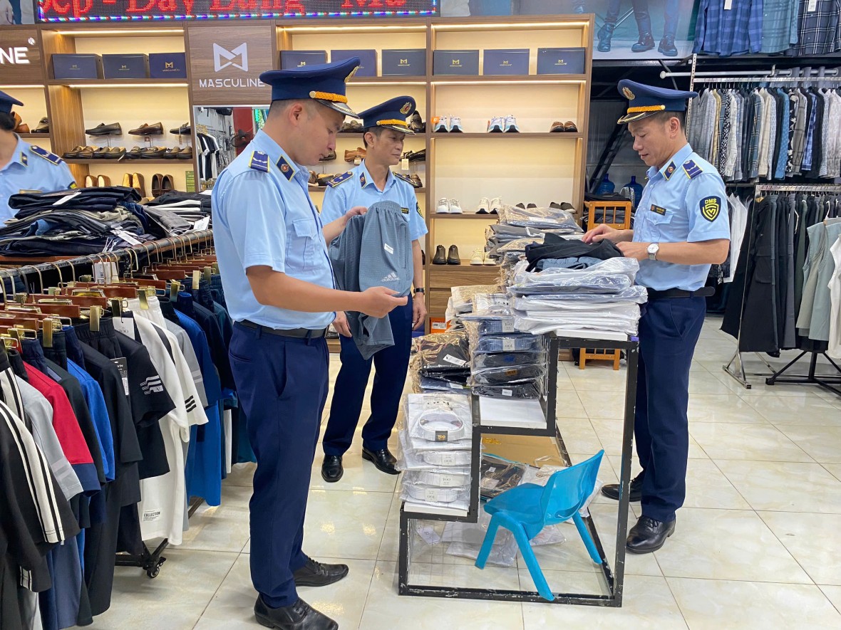 Trong vòng 1 tháng, Chi cục QLTT tỉnh Lạng Sơn phát hiện 261 vụ vi phạm, xử phạt 1,64 tỷ đồng