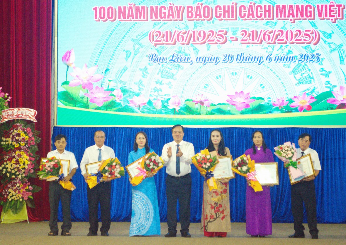 Tôn vinh những đóng góp của báo chí trong sự phát triển của Bạc Liêu