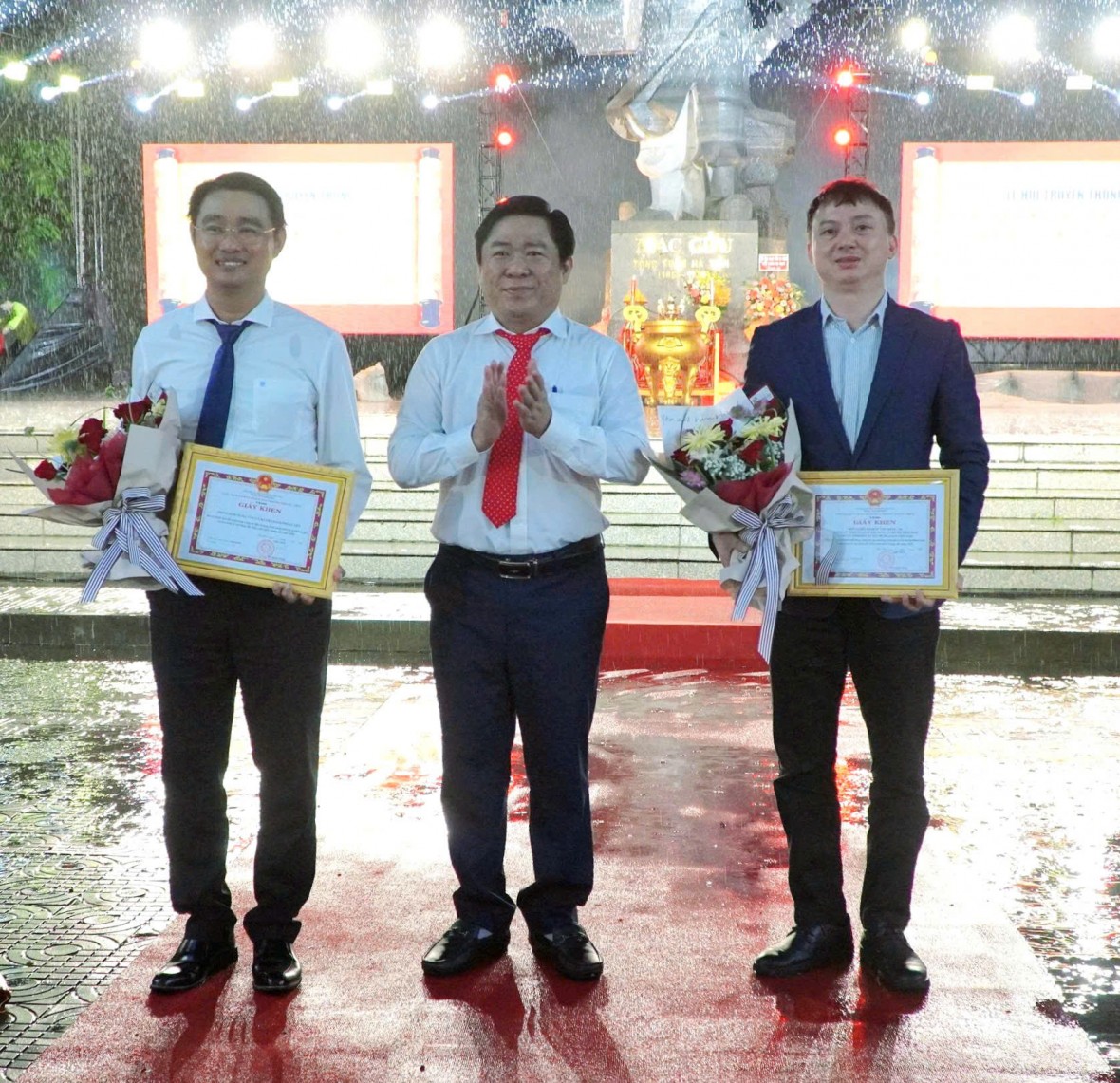 Tưng bừng Lễ hội truyền thống kỷ niệm 290 năm ngày mất Đức khai trấn Mạc Cửu và Ngày hội du lịch, ẩm thực Hà Tiên năm 2025