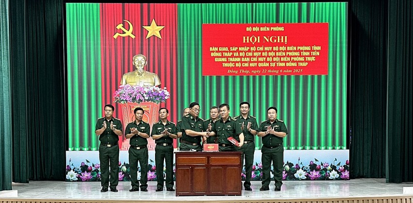 BĐBP Đồng Tháp và Tiền Giang hoàn tất bàn giao, sáp nhập BĐBP Đồng Tháp và Tiền Giang hoàn tất bàn giao, sáp nhập