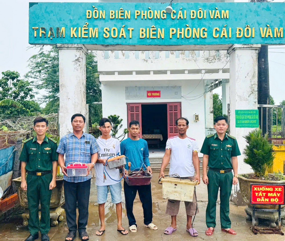 Cà Mau: Hiệu quả tuyên truyền Chỉ thị 17, người dân giao nộp công cụ kích điện